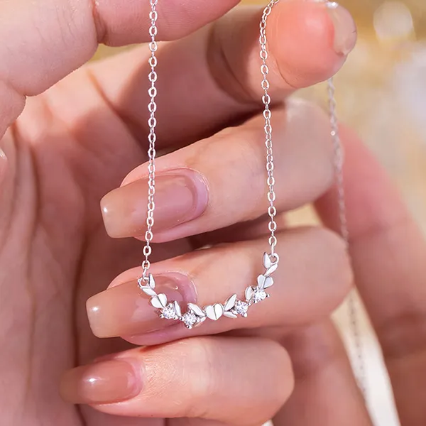 Dây Chuyền Nữ Lili Jewelry Bạc Đính Đá CZ Hình Vòng Nguyệt Quế Elliana LILI_126077 Màu Bạc