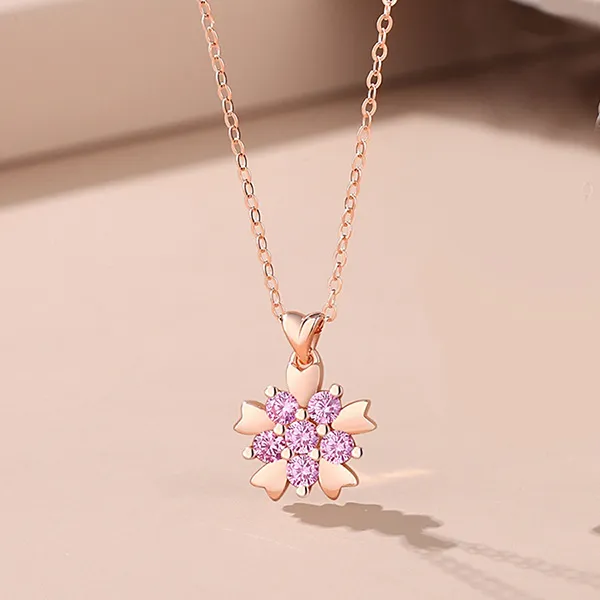 Dây Chuyền Nữ Lili Jewelry Bạc Đính Đá CZ Hoa Huệ Tây Amara LILI_092752 Màu Vàng Hồng