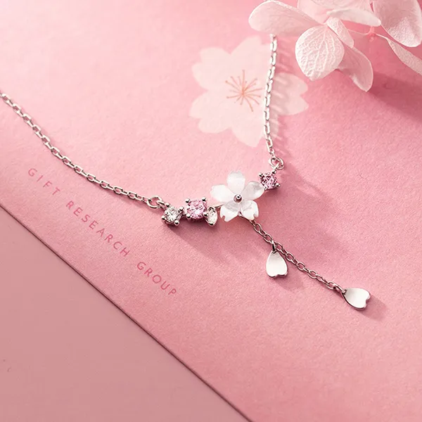 Dây Chuyền Nữ Lili Jewelry Bạc Đính Đá CZ Hoa Mai Cách Điệu Jamie LILI_097555 Màu Bạc Trắng