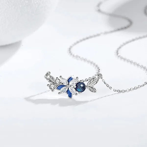 Dây Chuyền Nữ Lili Jewelry Bạc Đính Đá CZ Hoa Và Lá Hadlee LILI_098764 Màu Bạc Xanh