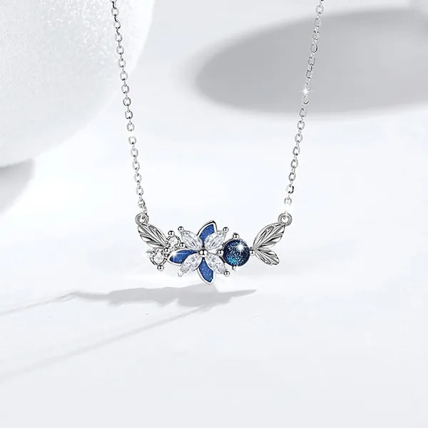 Dây Chuyền Nữ Lili Jewelry Bạc Đính Đá CZ Hoa Và Lá Hadlee LILI_098764 Màu Bạc Xanh