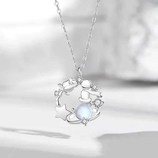 Dây Chuyền Nữ Lili Jewelry Bạc Đính Đá CZ Hoàng Tử Và Cành Hồng Capri LILI_105167 Màu Bạc