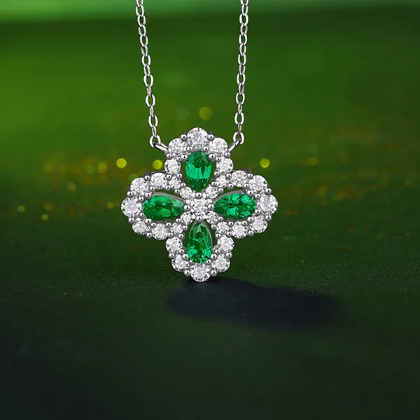Dây Chuyền Nữ Lili Jewelry Bạc Đính Ngọc Lục Bảo Cỏ 4 Lá Tinsley LILI_099089 Màu Xanh Bạc