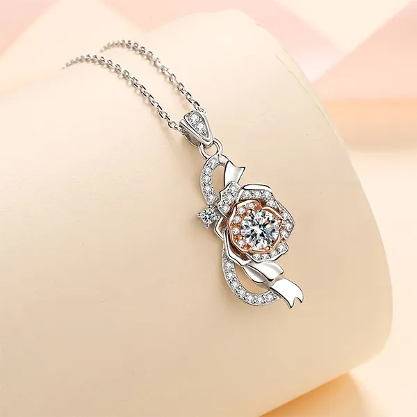 Dây Chuyền Nữ Lili Jewelry Bông Hồng Xyla LILI_099428 Màu Bạc
