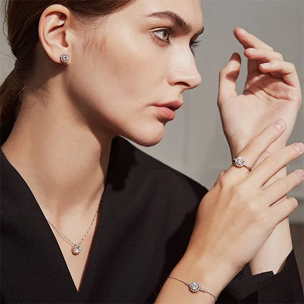 Dây Chuyền Nữ Lili Jewelry Bông Tuyết Sarahi LILI_099238 Màu Bạc