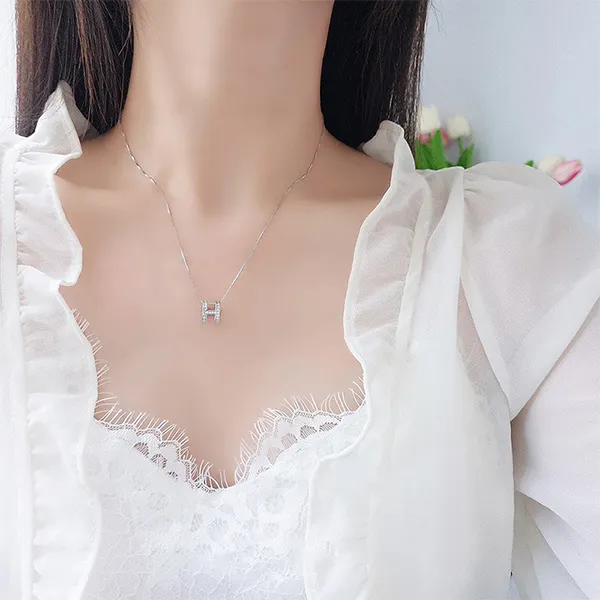 Dây Chuyền Nữ Lili Jewelry Chữ H LILI_097949 Màu Bạc