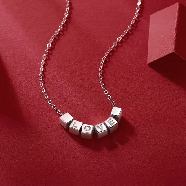 Dây Chuyền Nữ Lili Jewelry Chữ Love LILI_105878 Màu Bạc