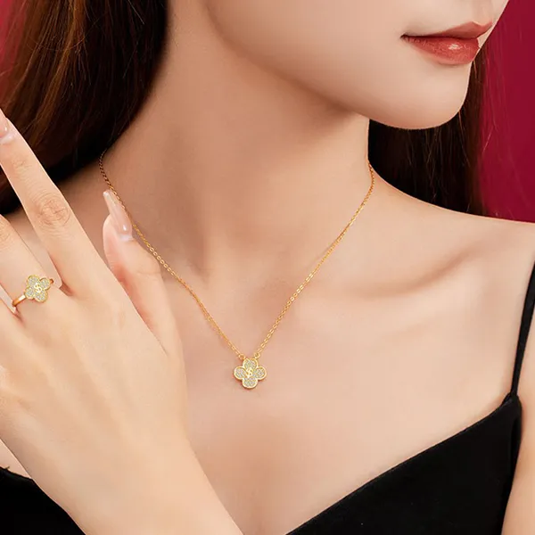 Dây Chuyền Nữ Lili Jewelry Cỏ 4 Lá Julia LILI_159613 Màu Vàng - Trang sức - Vua Hàng Hiệu