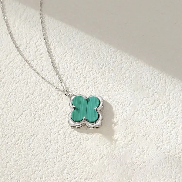 Dây Chuyền Nữ Lili Jewelry Cỏ 4 Lá Keyla LILI_098998 Màu Bạc Xanh