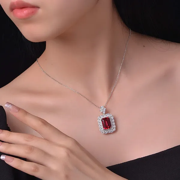 Dây Chuyền Nữ Lili Jewelry Đính Đá Carbon Tổng Hợp Heulwen LILI_474746 Màu Đỏ Bạc