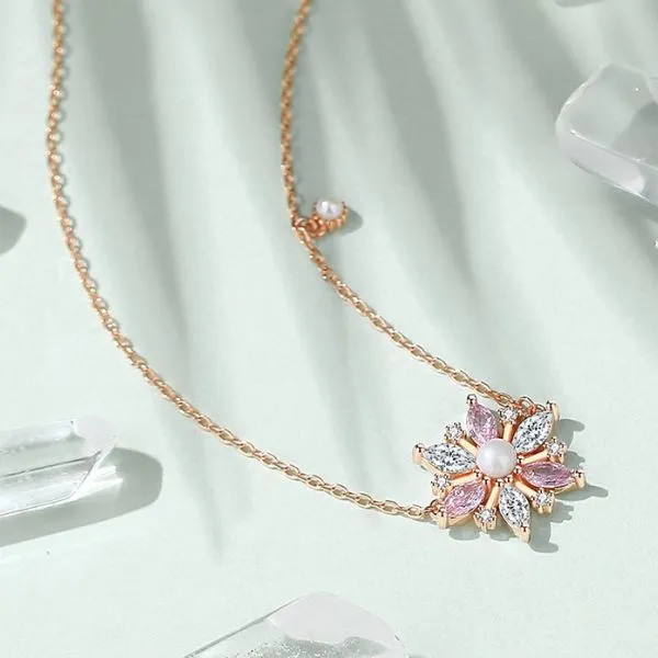 Dây Chuyền Nữ Lili Jewelry Đính Đá CZ Bông Tuyết Gemma LILI_091975 Màu Vàng Hồng