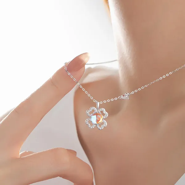 Dây Chuyền Nữ Lili Jewelry Đính Đá CZ Cỏ 4 Lá May Mắn Melanie LILI_126066 Màu Bạc