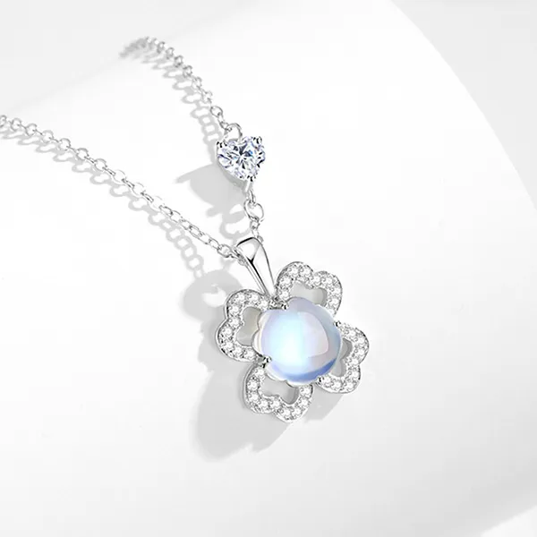 Dây Chuyền Nữ Lili Jewelry Đính Đá CZ Cỏ 4 Lá May Mắn Melanie LILI_126066 Màu Bạc