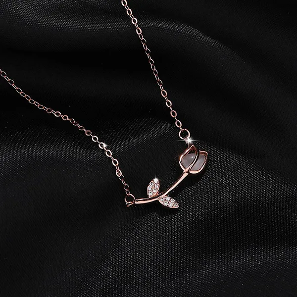 Dây Chuyền Nữ Lili Jewelry Đính Đá Cz Hình Bông Hoa Hồng Rose Lili_579451 Màu Vàng Hồng