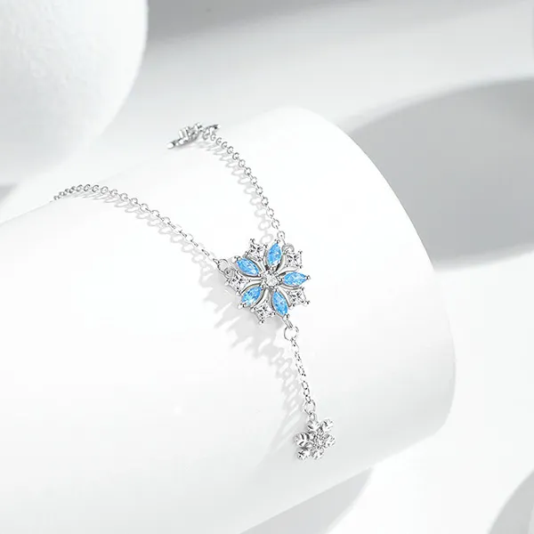 Dây Chuyền Nữ Lili Jewelry Đính Đá CZ Hình Bông Tuyết Eliza LILI_159570 Màu Xanh Bạc