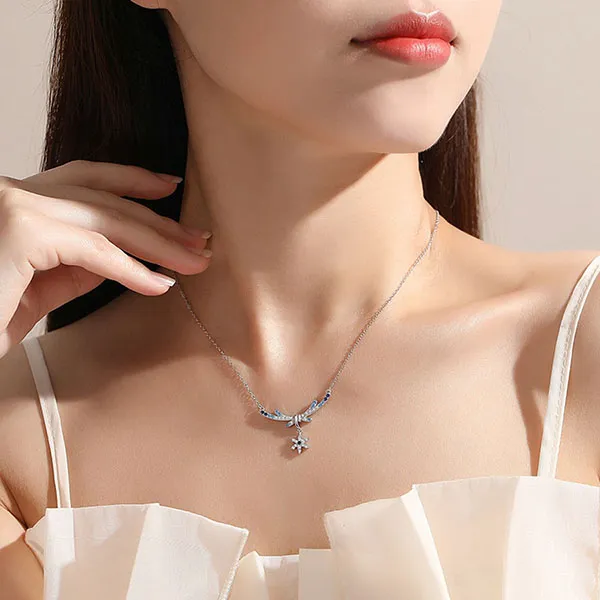 Dây Chuyền Nữ Lili Jewelry Đính Đá CZ Hình Bông Tuyết Lillie LILI_097800 Màu Bạc
