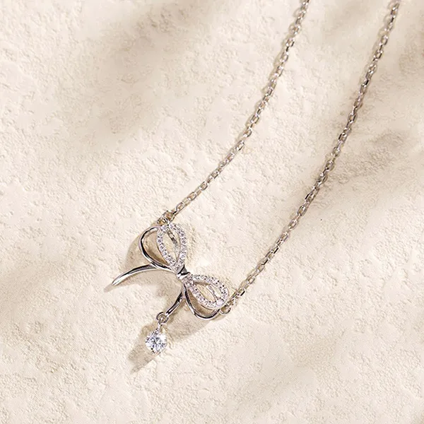 Dây Chuyền Nữ Lili Jewelry Đính Đá CZ Hình Chiếc Nơ Cute LILI_199979 Màu Bạc