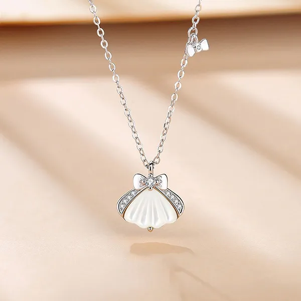 Dây Chuyền Nữ Lili Jewelry Đính Đá CZ Hình Chiếc Váy Thắt Nơ Xinh Xắn LILI_317396 Màu Bạc