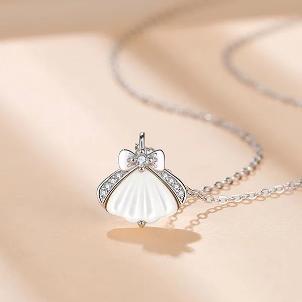 Dây Chuyền Nữ Lili Jewelry Đính Đá CZ Hình Chiếc Váy Thắt Nơ Xinh Xắn LILI_317396 Màu Bạc