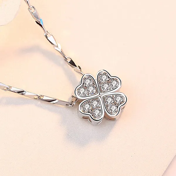 Dây Chuyền Nữ Lili Jewelry Đính Đá CZ Hình Cỏ 4 Lá Alana LILI_131240 Màu Bạc