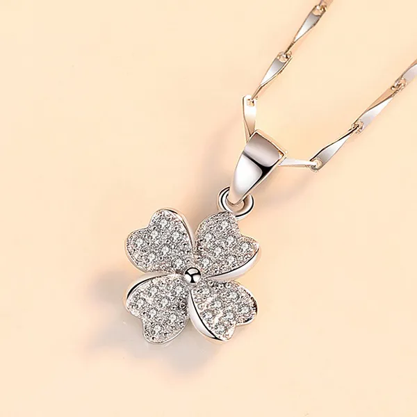 Dây Chuyền Nữ Lili Jewelry Đính Đá CZ Hình Cỏ 4 Lá Ariella LILI_131247 Màu Bạc