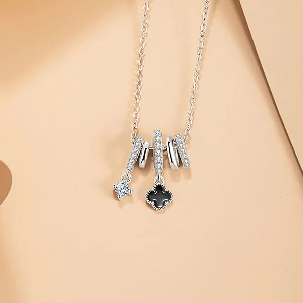 Dây Chuyền Nữ Lili Jewelry Đính Đá CZ Hình Cỏ 4 Lá Ashley LILI_159472 Màu Bạc