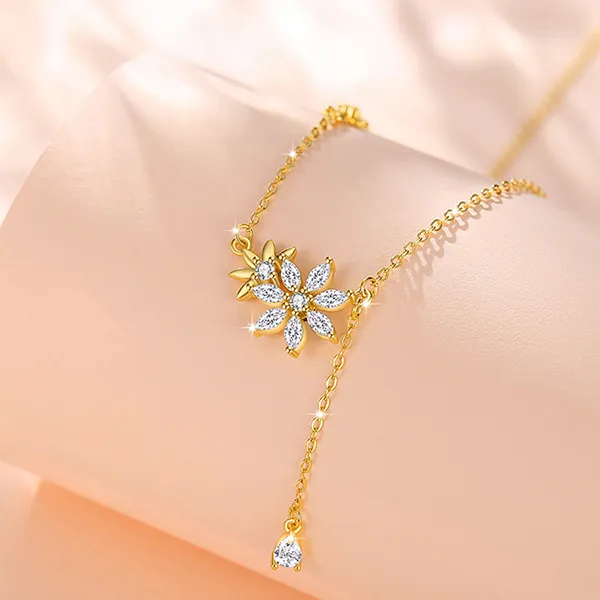 Dây Chuyền Nữ Lili Jewelry Đính Đá CZ Hình Hoa Hướng Dương Norah LILI_131298 Màu Vàng Gold - Trang sức - Vua Hàng Hiệu
