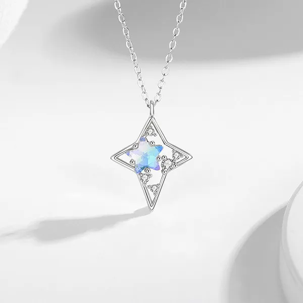 Dây Chuyền Nữ Lili Jewelry Đính Đá CZ Hình Ngôi Sao 5 Cánh Halle LILI_097494 Màu Bạc