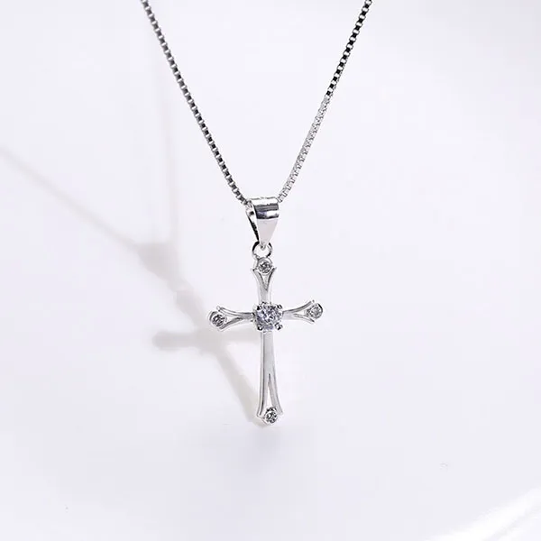 Dây Chuyền Nữ Lili Jewelry Đính Đá CZ Hình Thánh Giá Chữ Thập LILI_694369 Màu Bạc