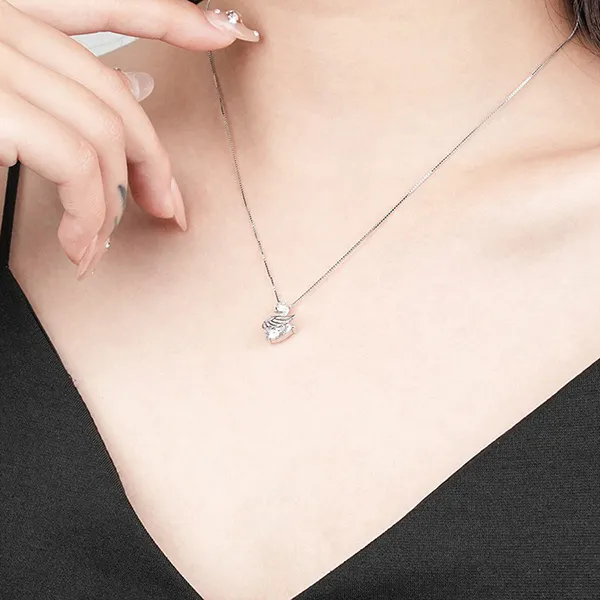 Dây Chuyền Nữ Lili Jewelry Đính Đá CZ Hình Thiên Nga Gregory LILI_657746 Màu Bạc