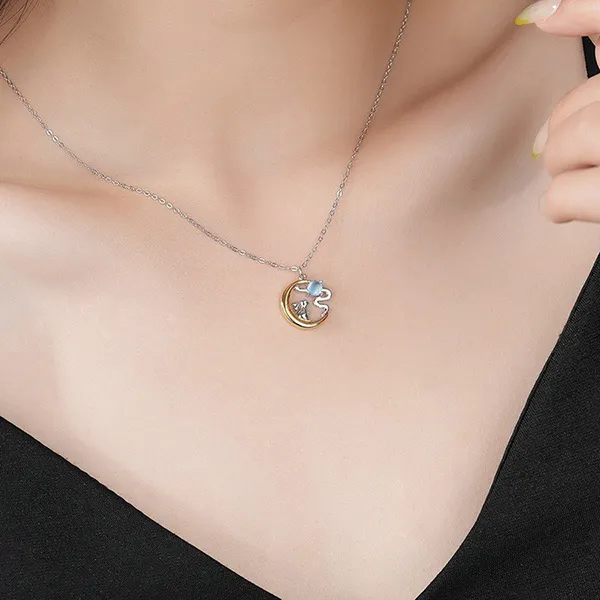 Dây Chuyền Nữ Lili Jewelry Đính Đá CZ Hình Thỏ Ngắm Trăng LILI_387959 Màu Bạc - Trang sức - Vua Hàng Hiệu