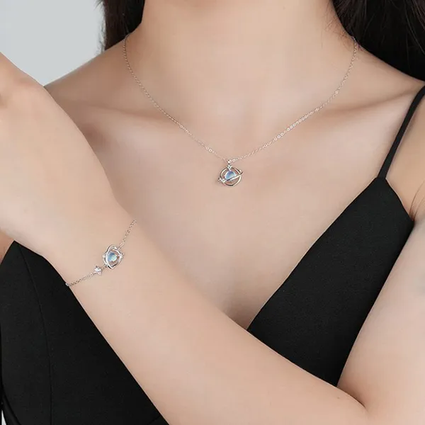Dây Chuyền Nữ Lili Jewelry Đính Đá CZ Hình Tiểu Hành Tinh Planet LILI_545399 Màu Bạc