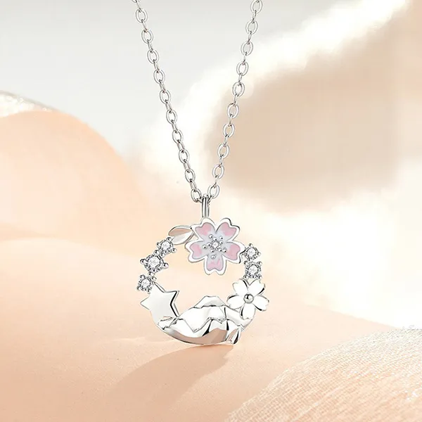 Dây Chuyền Nữ Lili Jewelry Đính Đá CZ Hoa Anh Đào Trong Gió Monica LILI_105615 Màu Bạc