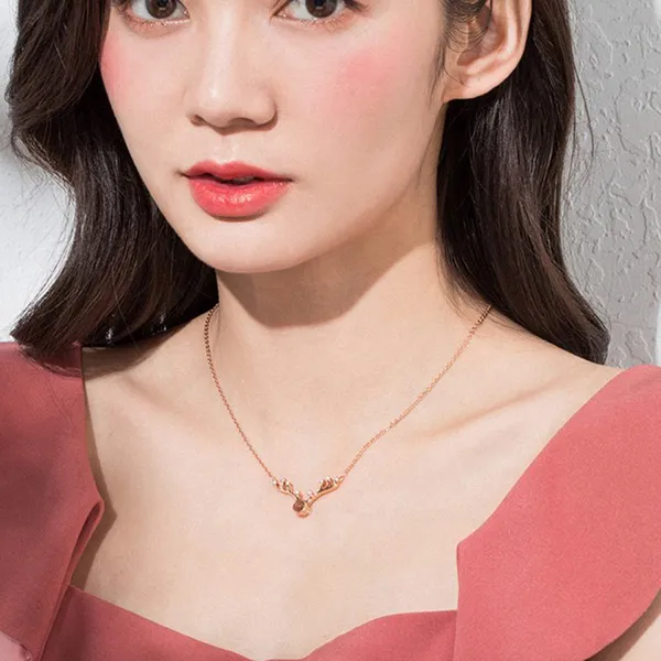 Dây Chuyền Nữ Lili Jewelry Đính Đá CZ Hươu Con Khắc 100 Chữ I LOVE U LILI_757186 Màu Vàng Hồng