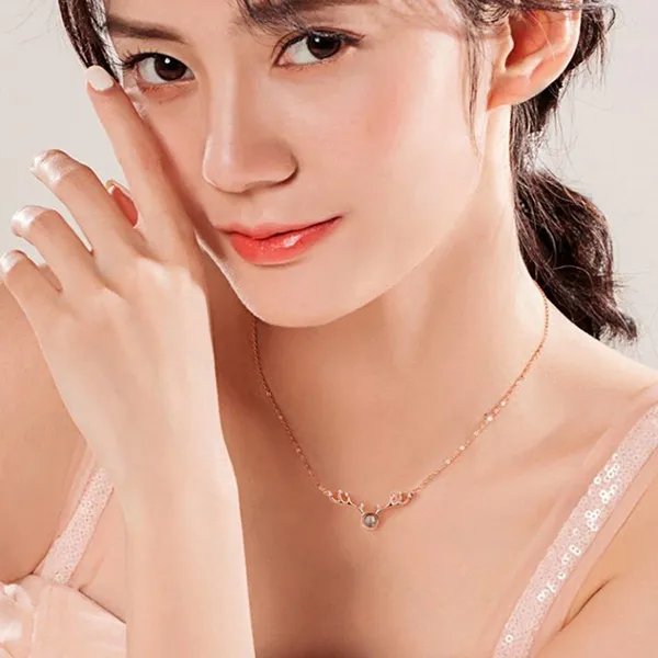 Dây Chuyền Nữ Lili Jewelry Đính Đá CZ Hươu Con Khắc 100 Chữ I LOVE U LILI_757186 Màu Vàng Hồng