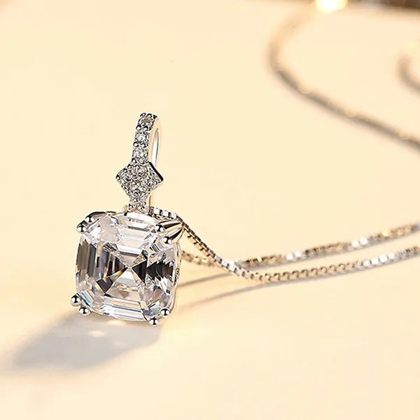 Dây Chuyền Nữ Lili Jewelry Đính Đá CZ Karla LILI_098007 Màu Bạc