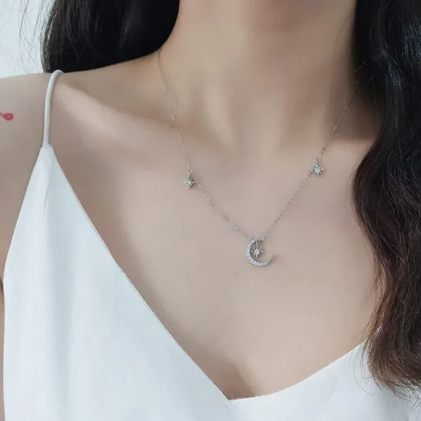 Dây Chuyền Nữ Lili Jewelry Đính Đá CZ Mặt Trăng Sao Jade Rabbit LILI_144186 Màu Vàng Trắng