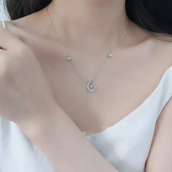 Dây Chuyền Nữ Lili Jewelry Đính Đá CZ Mặt Trăng Sao Jade Rabbit LILI_144186 Màu Vàng Trắng
