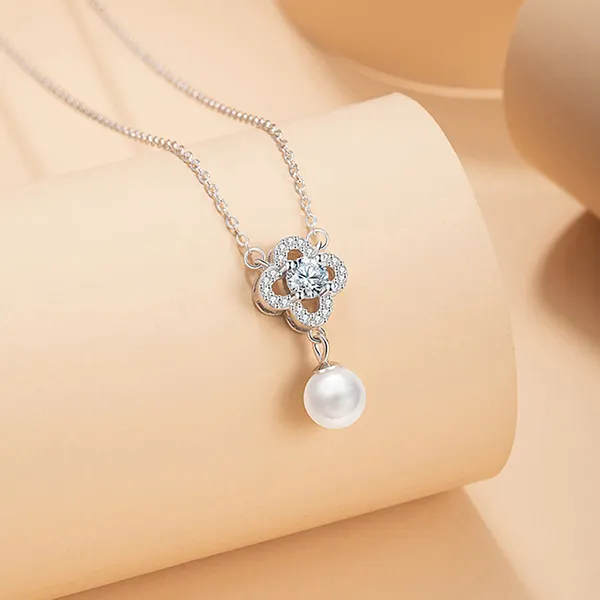 Dây Chuyền Nữ Lili Jewelry Đính Đá CZ, Ngọc Trai Cỏ 4 Lá Elliana LILI_159561 Màu Bạc