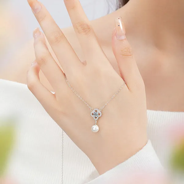 Dây Chuyền Nữ Lili Jewelry Đính Đá CZ, Ngọc Trai Cỏ 4 Lá Elliana LILI_159561 Màu Bạc