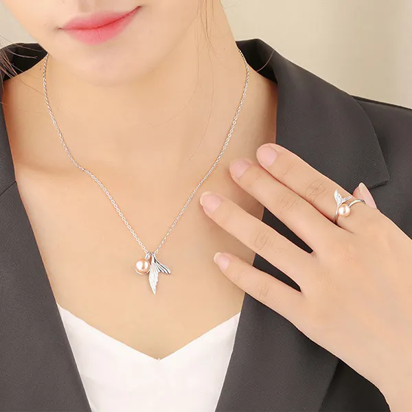Dây Chuyền Nữ Lili Jewelry Đính Đá CZ, Ngọc Trai Nàng Tiên Cá Bailee LILI_098909 Màu Bạc-Vàng Hồng