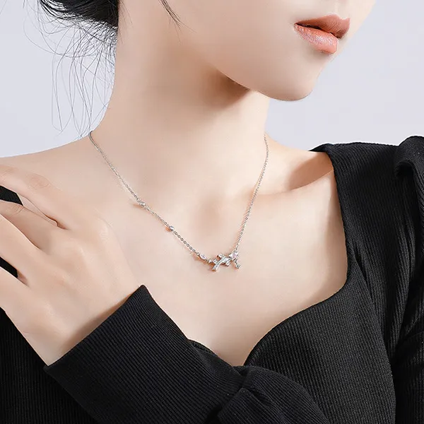 Dây Chuyền Nữ Lili Jewelry Đính Đá CZ Ngôi Sao Băng Annika LILI_098524 Màu Bạc