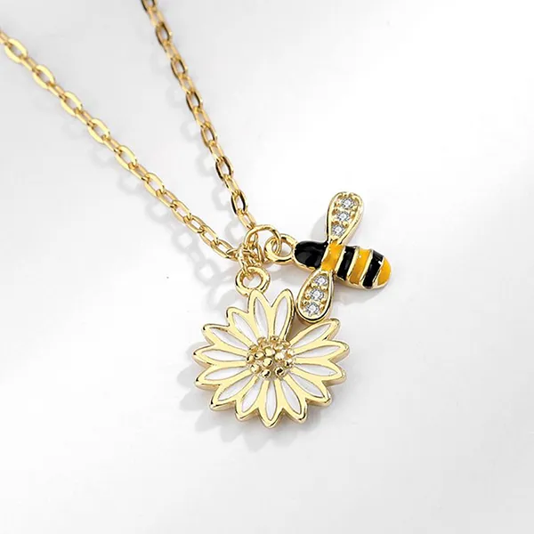 Dây Chuyền Nữ Lili Jewelry Đính Đá CZ Ong Vàng Hoa Cúc LILI_692786 Màu Vàng Gold - Trang sức - Vua Hàng Hiệu