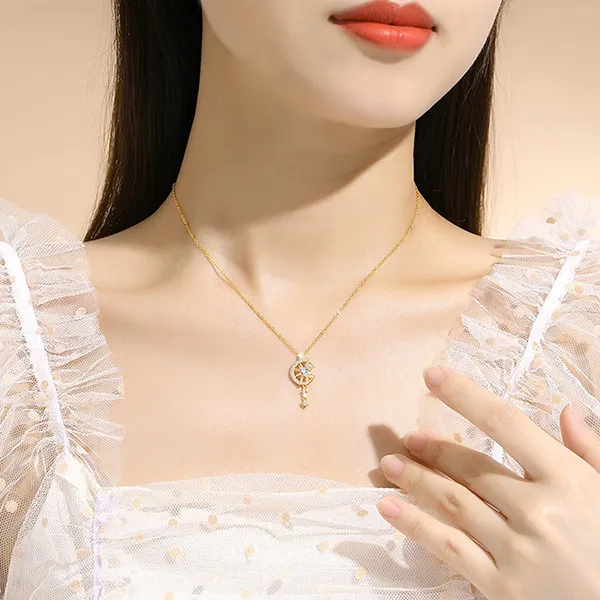 Dây Chuyền Nữ Lili Jewelry Đính Đá CZ Trăng Và Sao Alora LILI_131290 Màu Vàng
