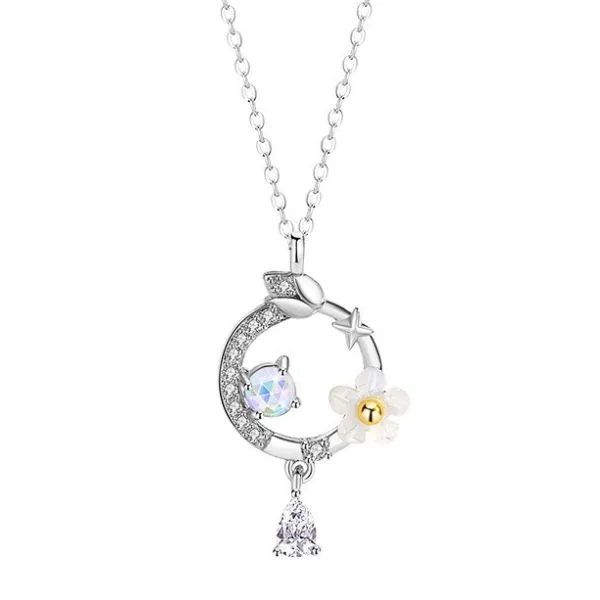 Dây Chuyền Nữ Lili Jewelry Đính Đá CZ Vòng Hoa May Mắn Rosalia LILI_073840 Màu Bạc