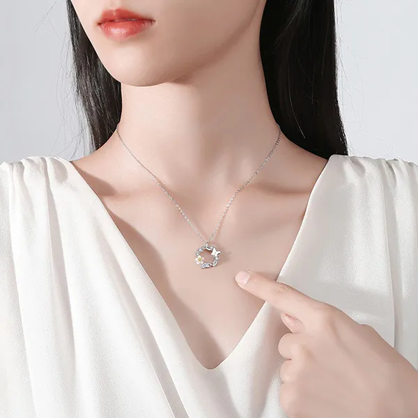 Dây Chuyền Nữ Lili Jewelry Đính Đá CZ Vòng Hoa Violeta LILI_074192 Màu Bạc