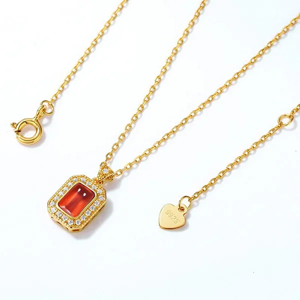 Dây Chuyền Nữ Lili Jewelry Đính Đá Garnet Mặt Vuông LILI_589563 Màu Vàng Gold/Đỏ
