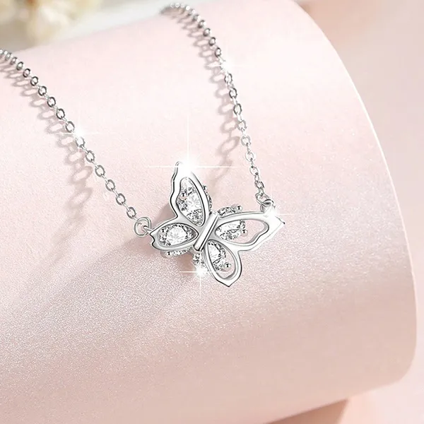 Dây Chuyền Nữ Lili Jewelry Đính Đá Hình Hồ Điệp Ensley LILI_098679 Màu Bạc