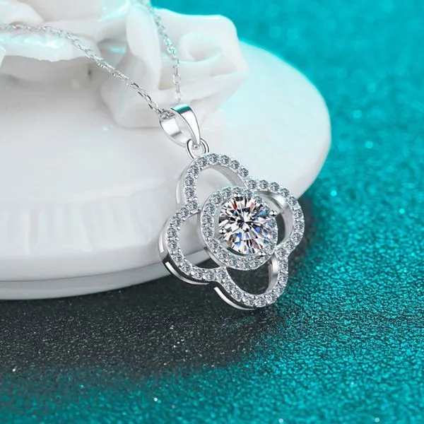 Dây Chuyền Nữ Lili Jewelry Đính Kim Cương Moissanite Cỏ 4 Lá Magnus LILI_533228 Màu Trắng