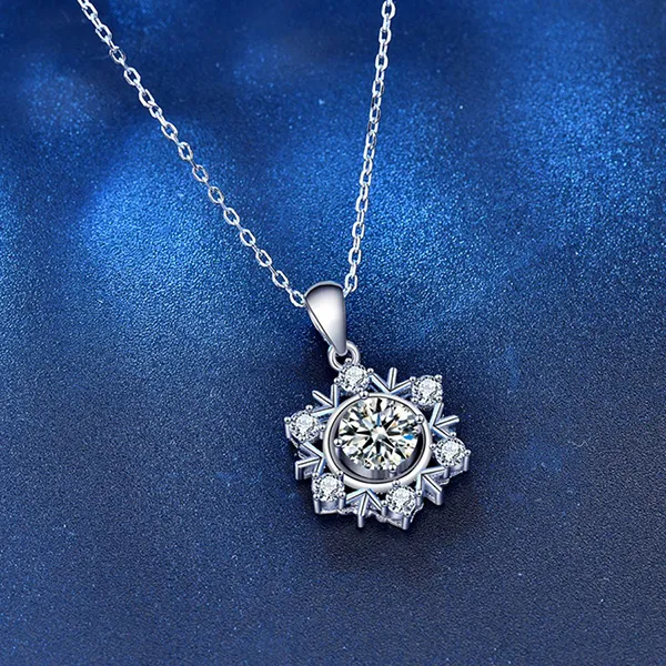 Dây Chuyền Nữ Lili Jewelry Đính Kim Cương Moissanite Hình Bông Tuyết Violet LILI_054962 Màu Bạc
